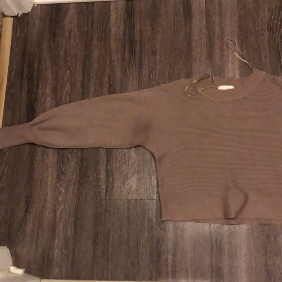 Pink Rose Cropped sweater - Picture 2 of 5